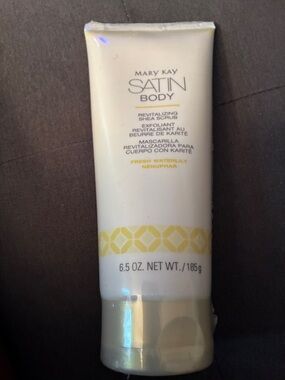 Mary Kay Satin Body Revitalizing Shea Scrub - White & Yellow Accents